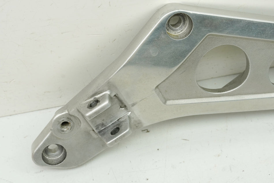 HONDA NTV 650 RC33 REVERE Reposapiés Izquierdo Conductor Soporte Estribera