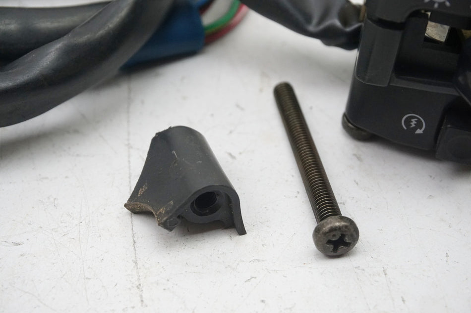 YAMAHA YZF R1 RN01 Interruptor de manillar derecho Interruptor de parada de emergencia 98-99