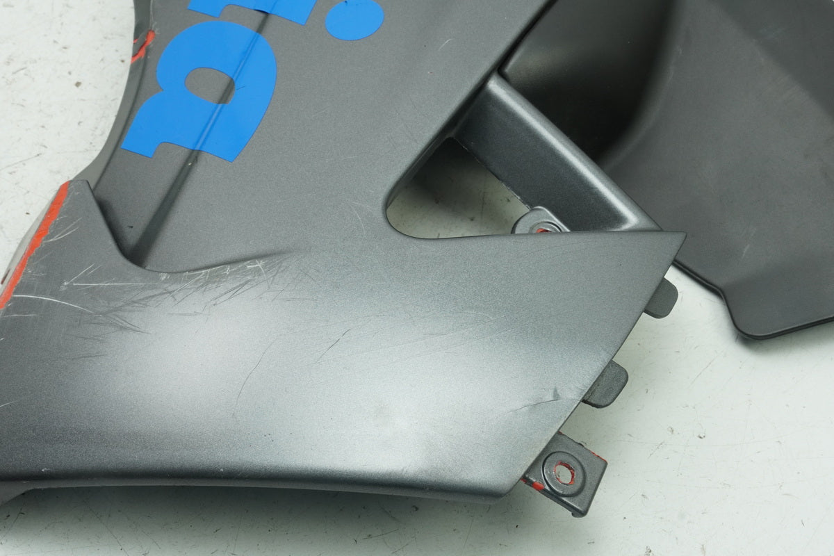 APRILIA RS 125 RS4 ZD4TW Carenado quilla lado inferior derecho alerón lateral