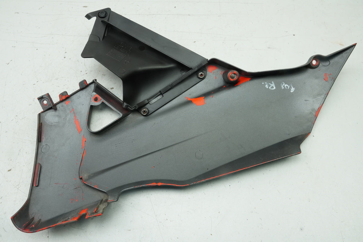 APRILIA RS 125 RS4 ZD4TW Carenado quilla lado inferior derecho alerón lateral