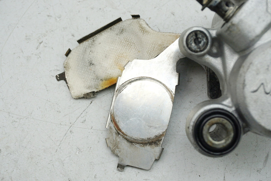 HONDA CBR 900 SC33 Bremssattel hinten Bremszange Brake Caliper