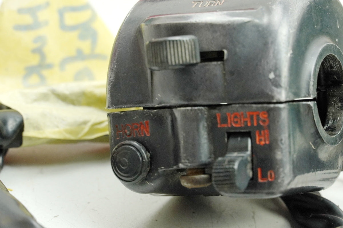 HONDA CB 250 G CB250G Interruptor manillar izquierdo para luz, intermitentes, claxon 74-77