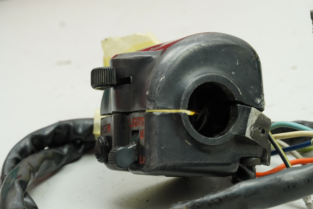 HONDA CB 250 G CB250G Interruptor manillar izquierdo para luz, intermitentes, claxon 74-77