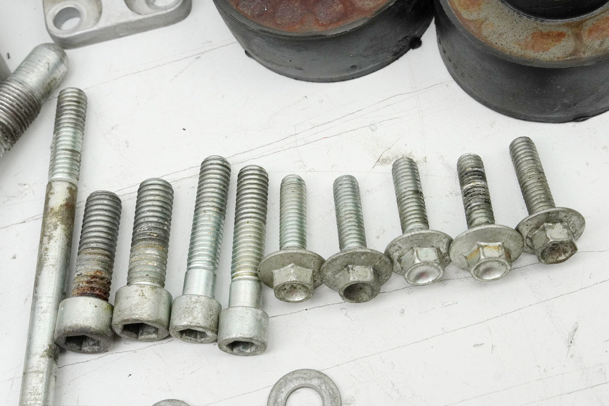 BUELL XB12S XB1 Lightning Soporte Motor Tornillos Goma Tornillos Soporte de Motor
