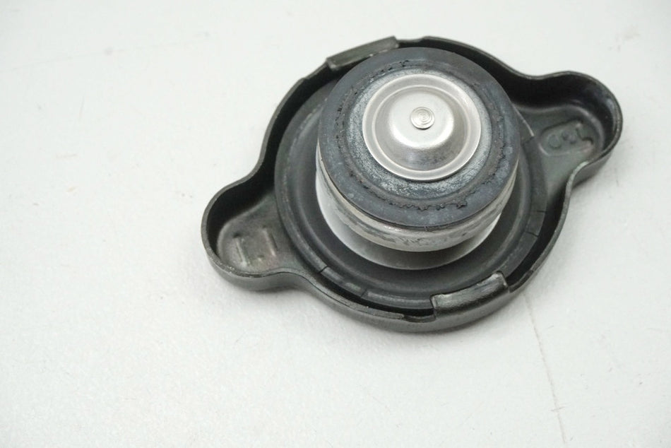 YAMAHA FZR 600 R 3HE Radiator Cap Closure Radiator Cover
