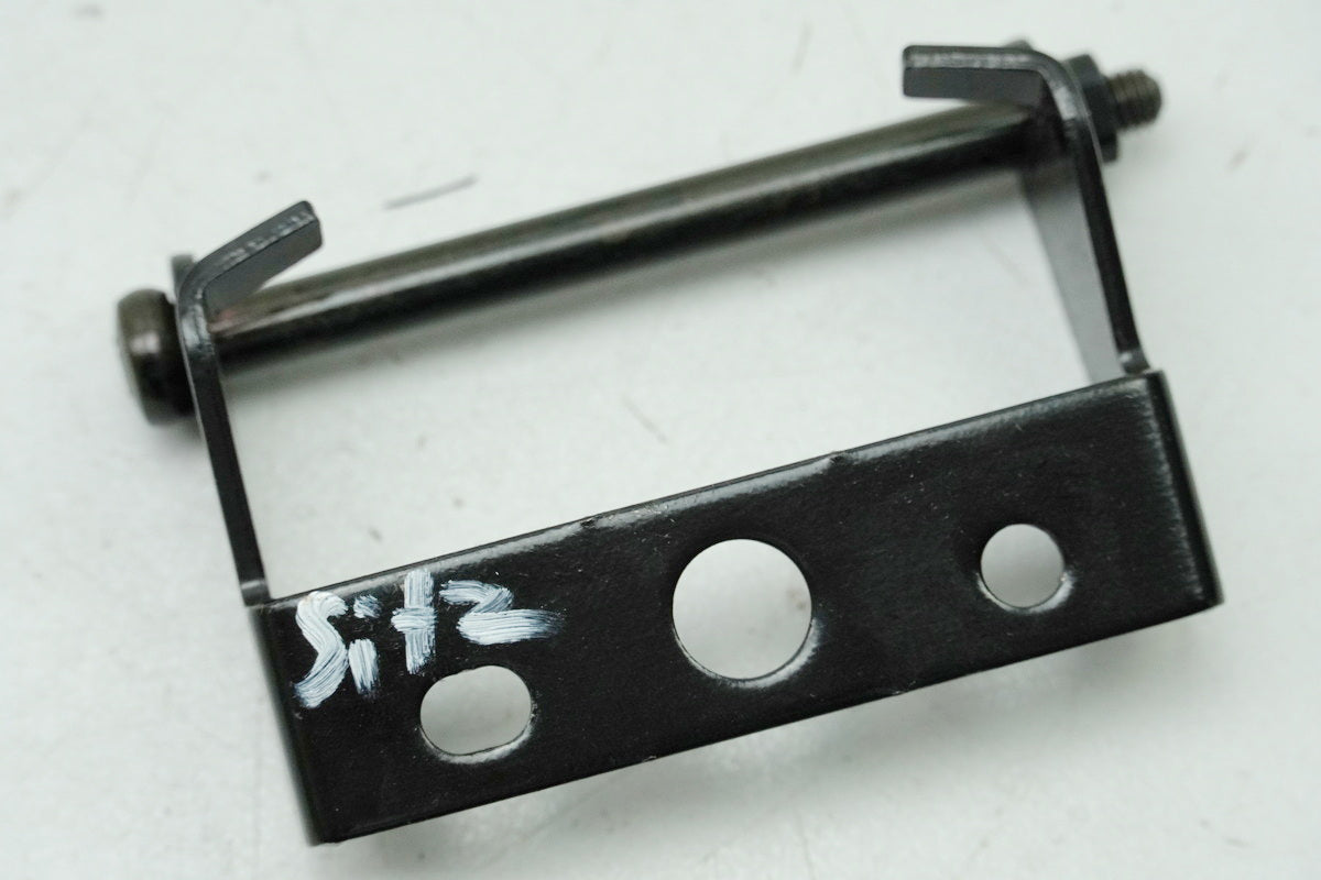 SYM Jet 4 50 AD05W8 Seat Bench Hinge Opener Bracket Holder ONLY 781 km