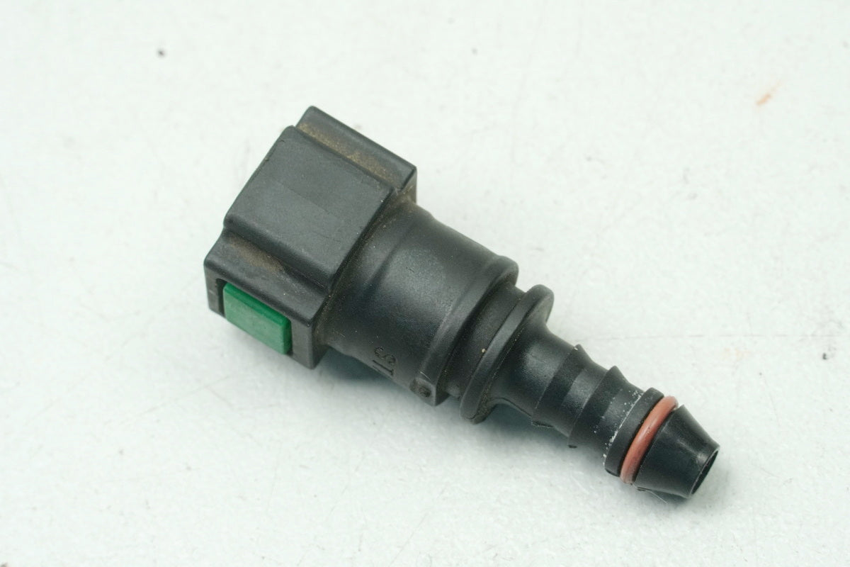 APRILIA RS 125 RS4 ZD4TW Conector racor manguera de gasolina inyección