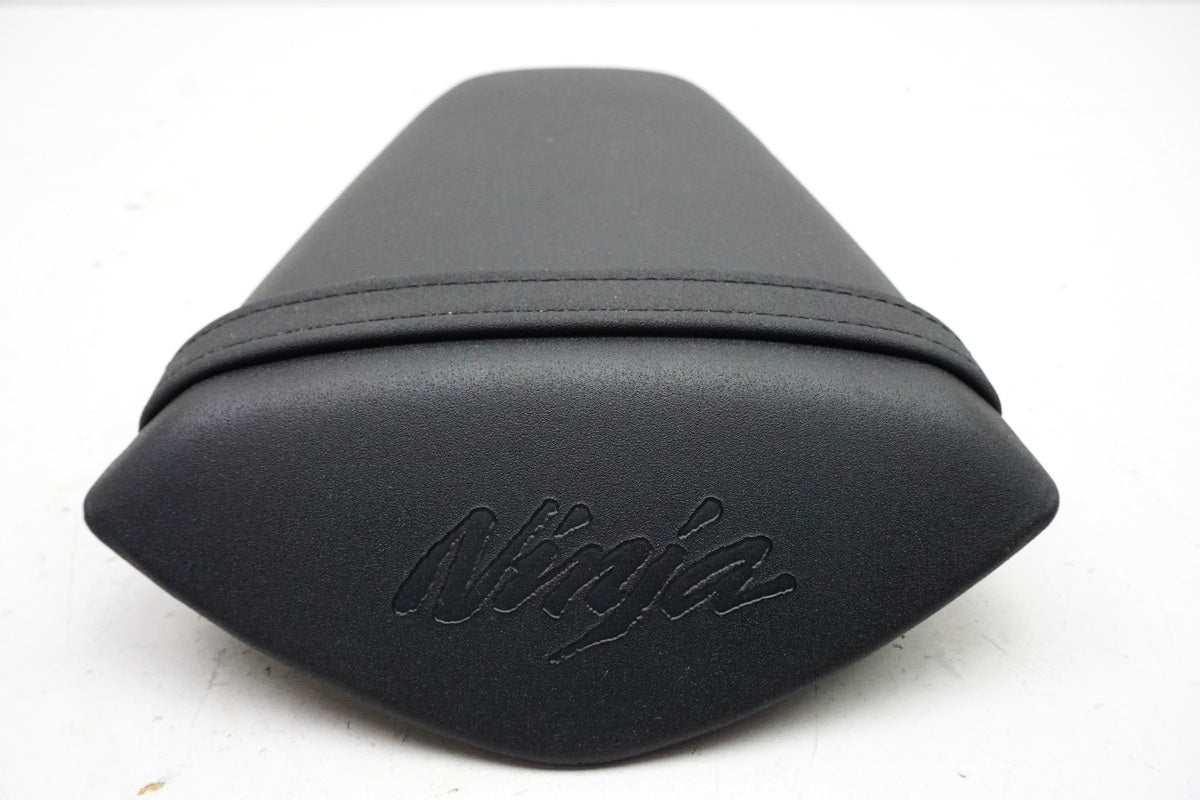 KAWASAKI ZX-10R ABS ZXT00J/J-K Passenger Seat - like new