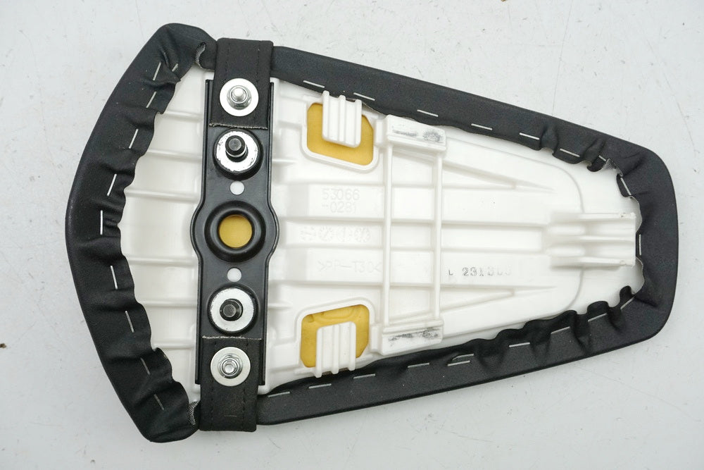 KAWASAKI ZX-10R ABS ZXT00J/J-K Passenger Seat - like new