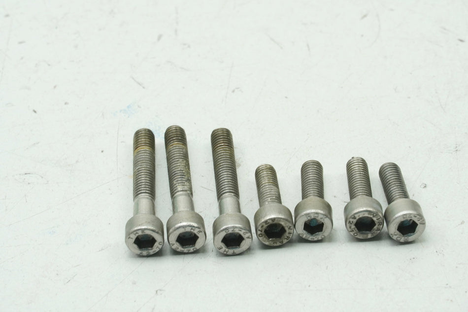APRILIA RS 125 RS4 ZD4TW Tornillos de la tapa del depósito (para el depósito de combustible)
