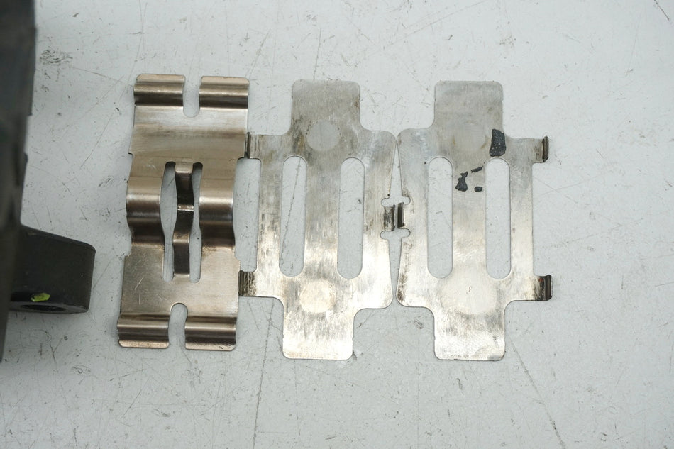 YAMAHA YZF R1 RN01 RN04 Pinza de freno derecha 98-01