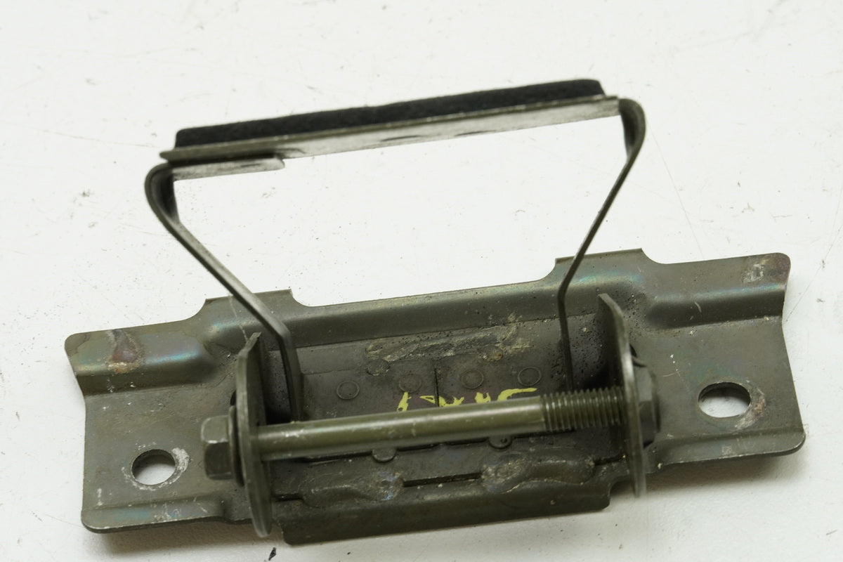 SUZUKI SV 650 AV Halterung Tank Tankhalter Aufnahme Träger Kraftstofftank 99-02