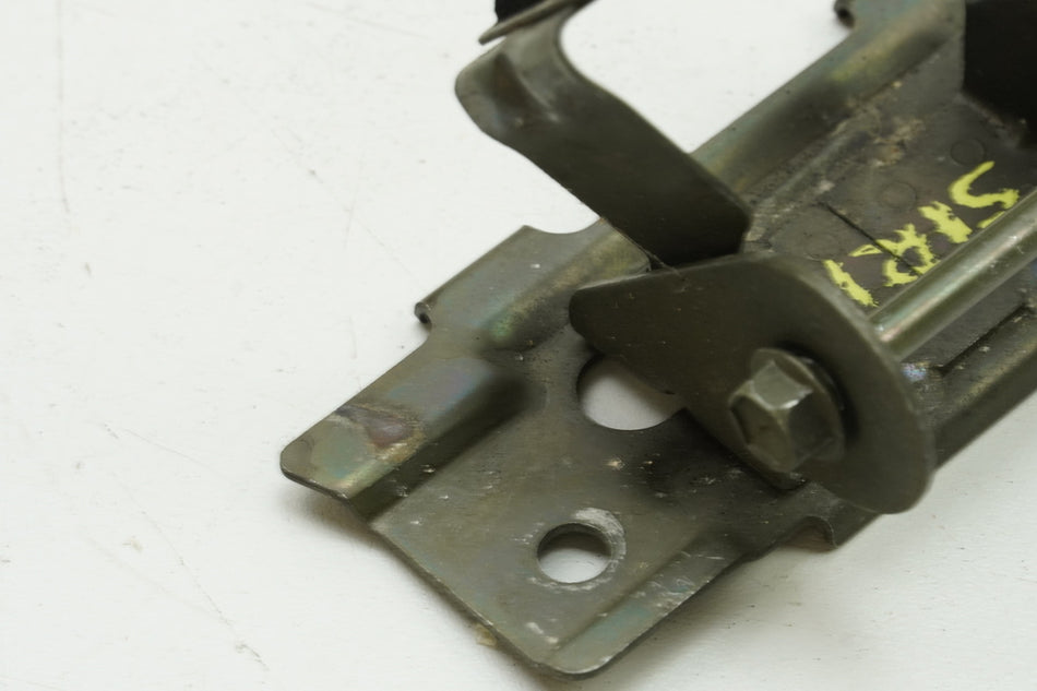 SUZUKI SV 650 AV Halterung Tank Tankhalter Aufnahme Träger Kraftstofftank 99-02