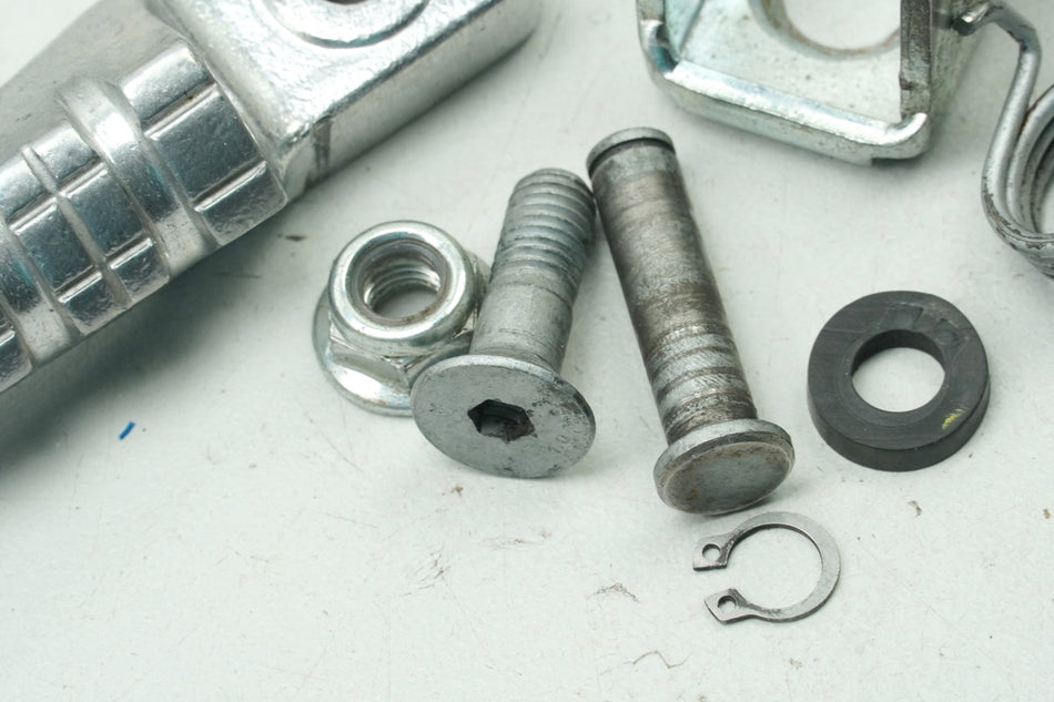 APRILIA RS 125 RS4 ZD4TW estribera delantera izquierda original soporte