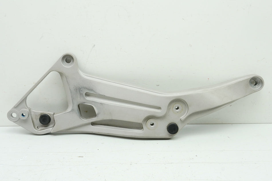 YAMAHA GTS 1000 4BH Footrest Plate Left Holder Footrest Carrier