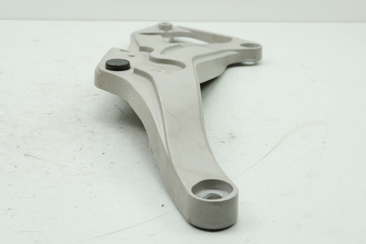 YAMAHA GTS 1000 4BH Footrest Plate Left Holder Footrest Carrier