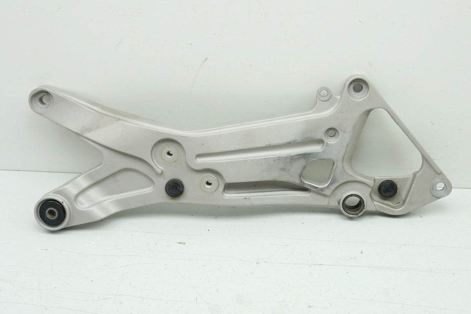 YAMAHA GTS 1000 4BH Footrest Plate Right Holder Footrest Footrest Mount