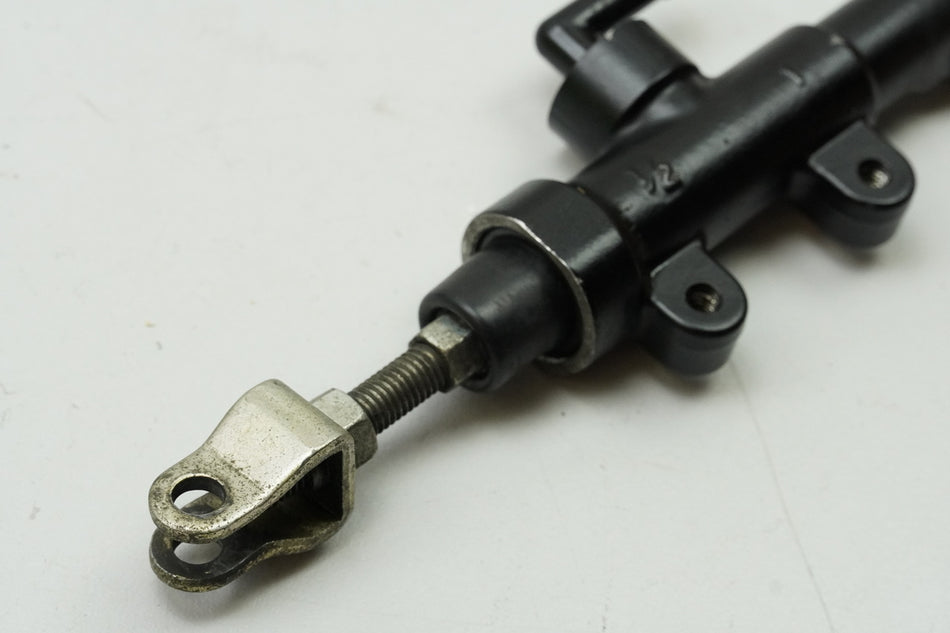 BUELL XB12S XB1 Lightning Cilindro maestro trasero Bomba de freno Cilindro maestro de freno de pie