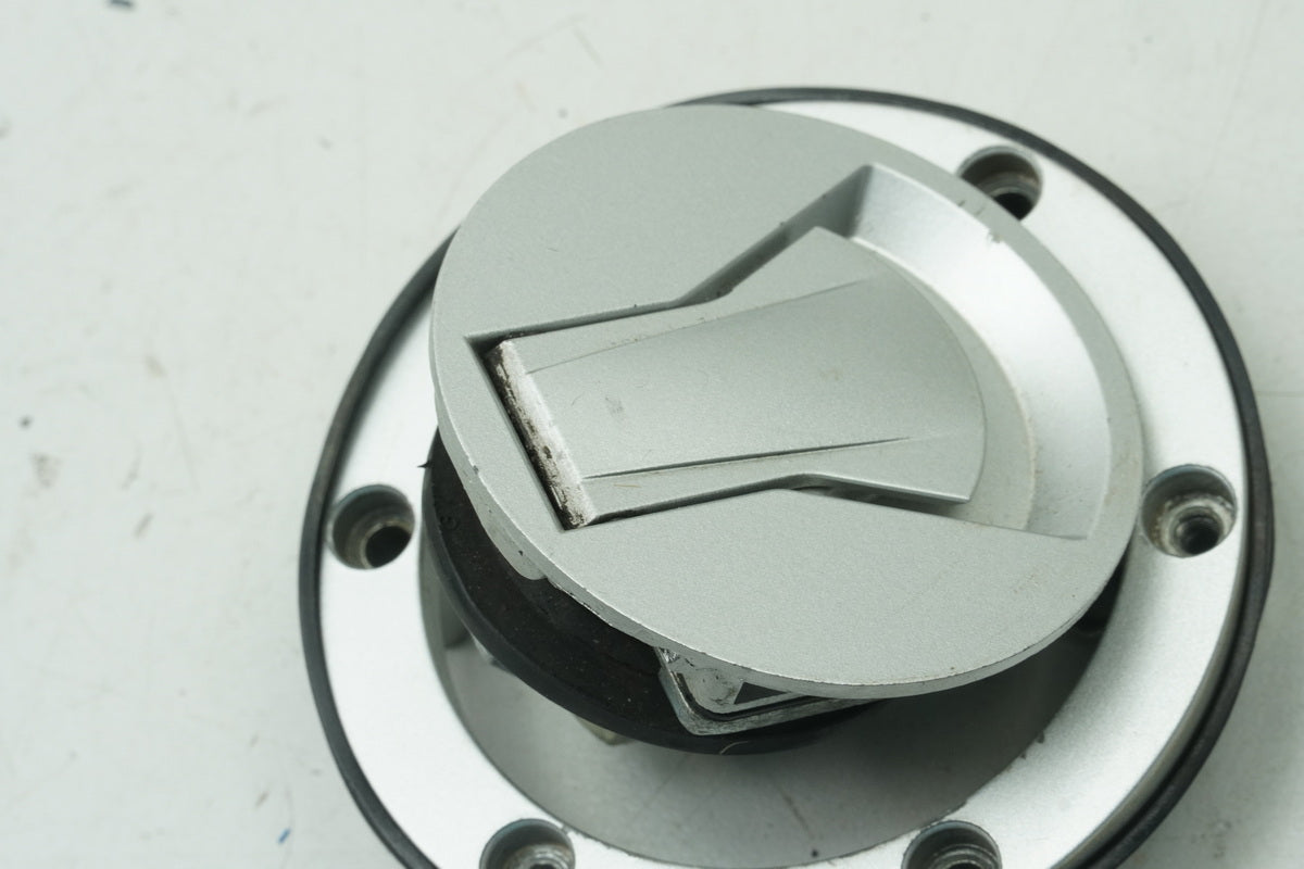 APRILIA RS 125 RS4 ZD4TW Tankdeckel Tankschloß 1 Schlüssel Schloß Sitz