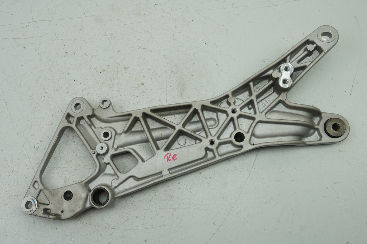 YAMAHA GTS 1000 4BH Footrest Plate Right Holder Footrest Footrest Mount