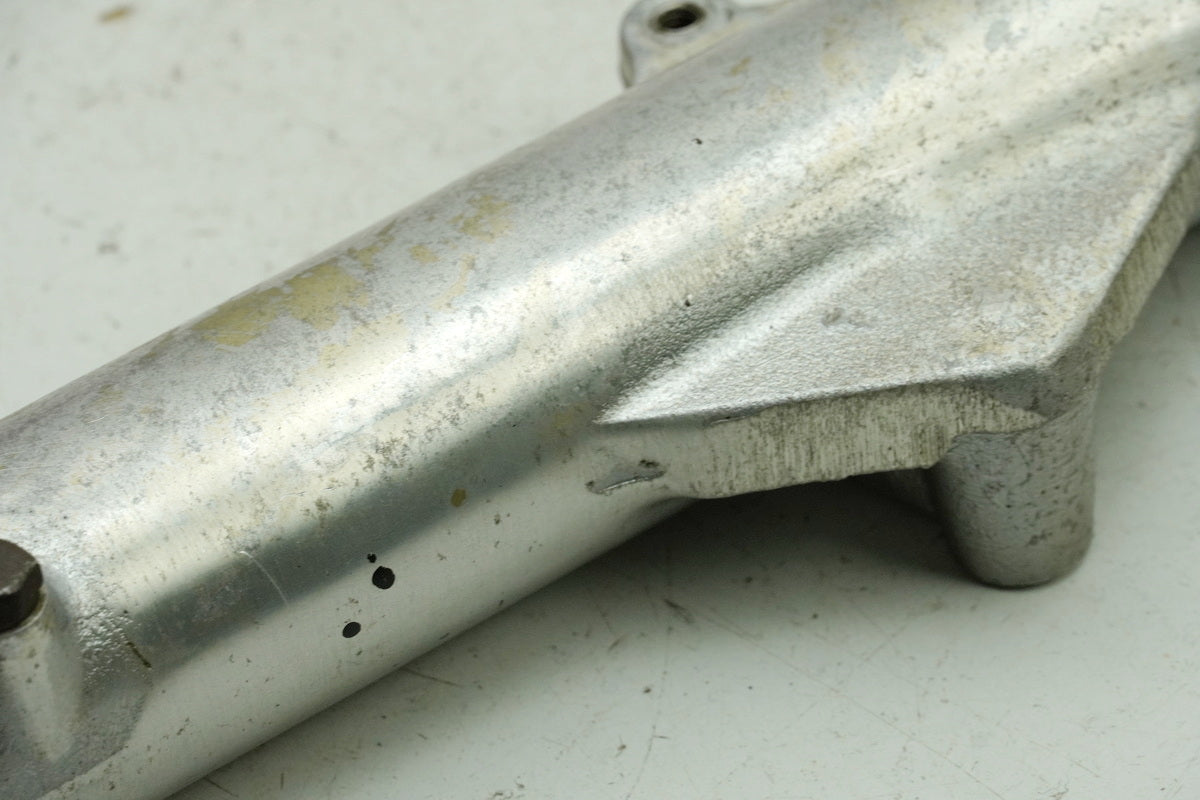 HONDA CB 250 G CB250G Tauchrohr links Gabelfuß (für Gabel Standrohr Holm) 74-77