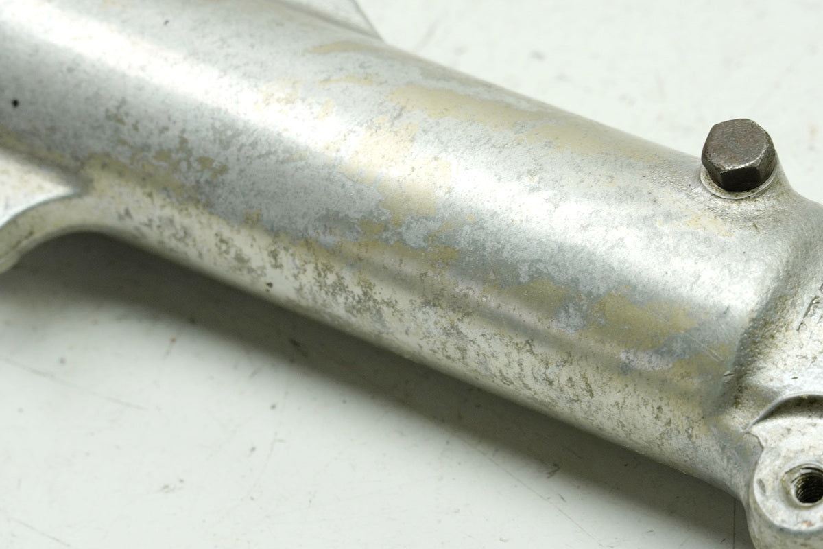 HONDA CB 250 G CB250G Tauchrohr links Gabelfuß (für Gabel Standrohr Holm) 74-77