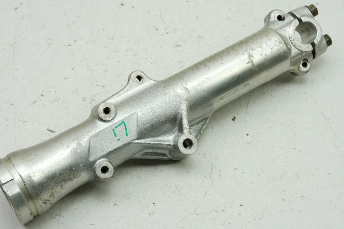 HONDA CB 250 G CB250G Tauchrohr links Gabelfuß (für Gabel Standrohr Holm) 74-77