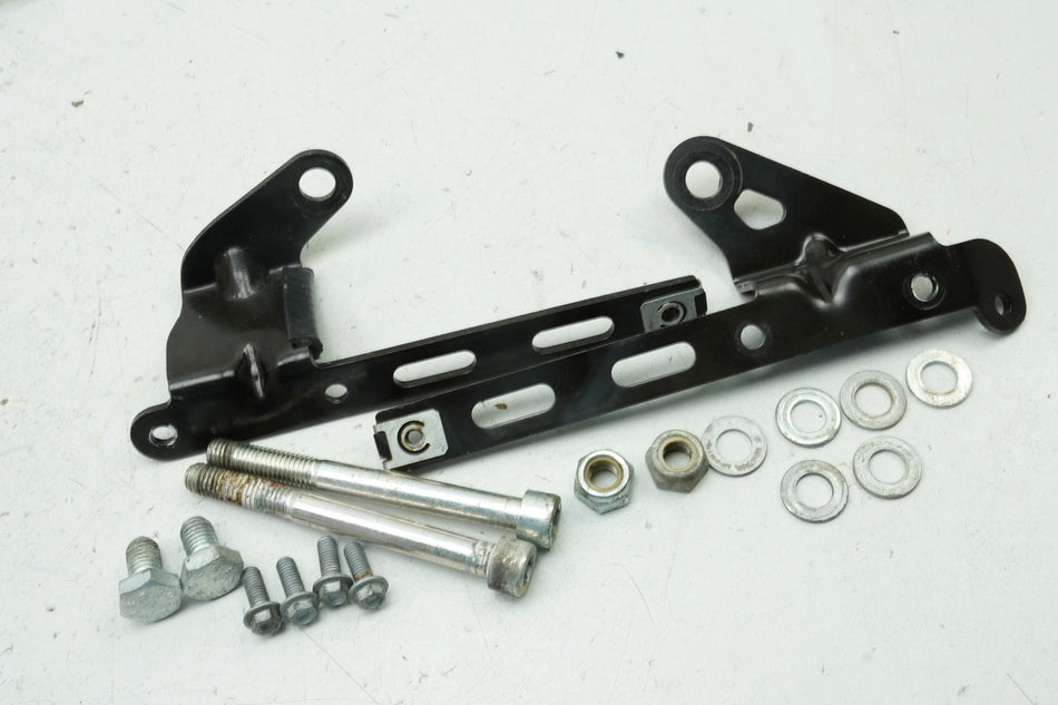 APRILIA RS 125 RS4 ZD4TW Halterung Motor Achse Schraube Bolzen Motorhalter