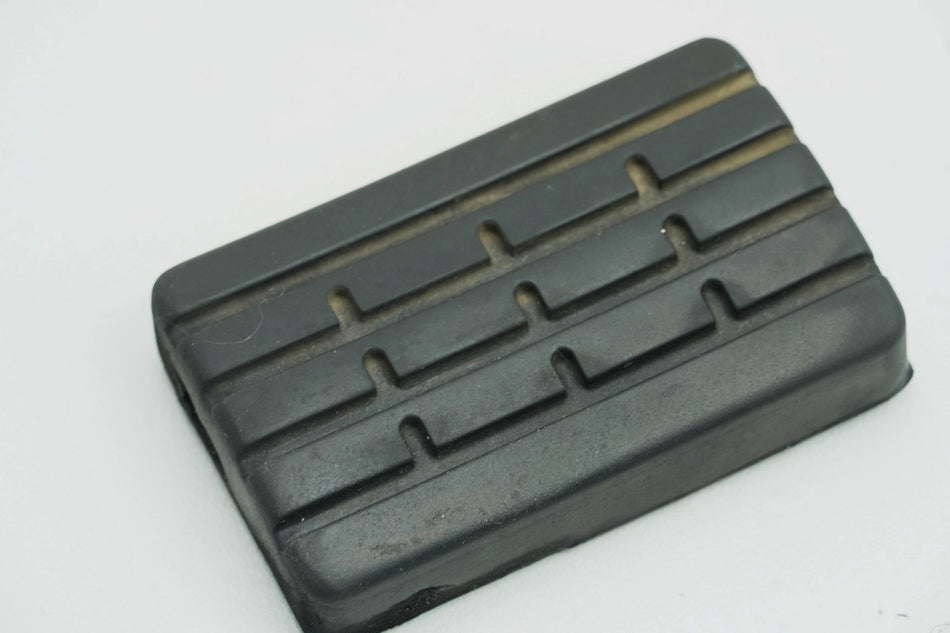 YAMAHA XVS 125 VE01 DRAGSTAR Goma (para pedal de freno) Tapa 4NK-27285-00-00