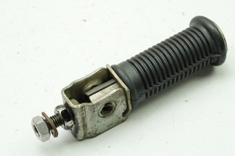 HONDA CB 250 G CB250G Passenger Footpeg Rear Right Mount Joint Rubber 74-77