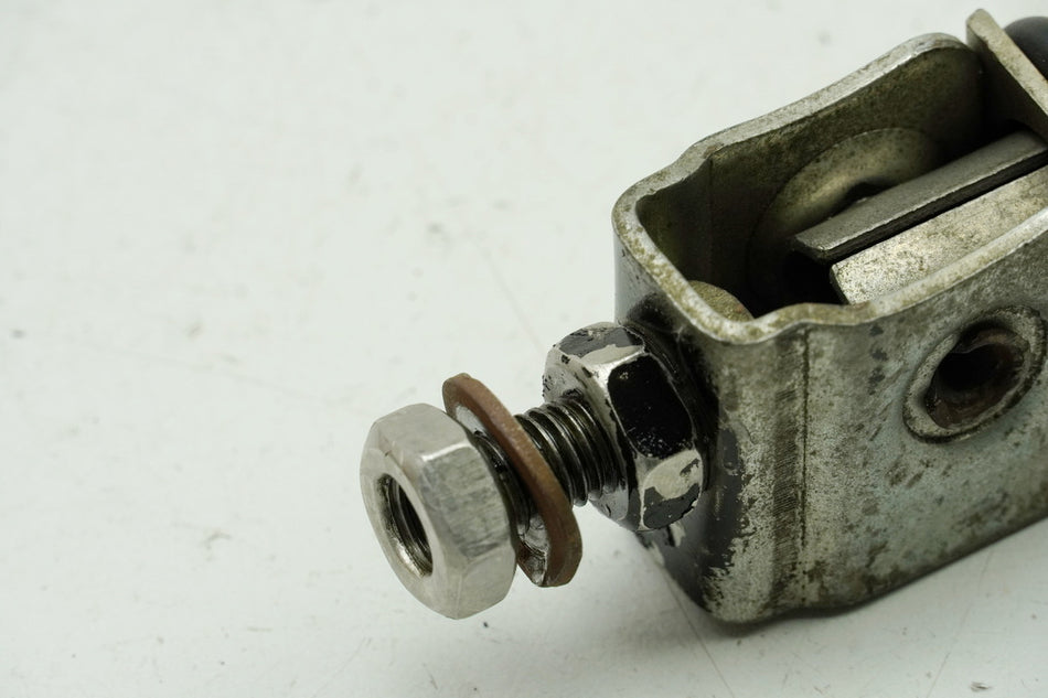 HONDA CB 250 G CB250G Passenger Footpeg Rear Right Mount Joint Rubber 74-77
