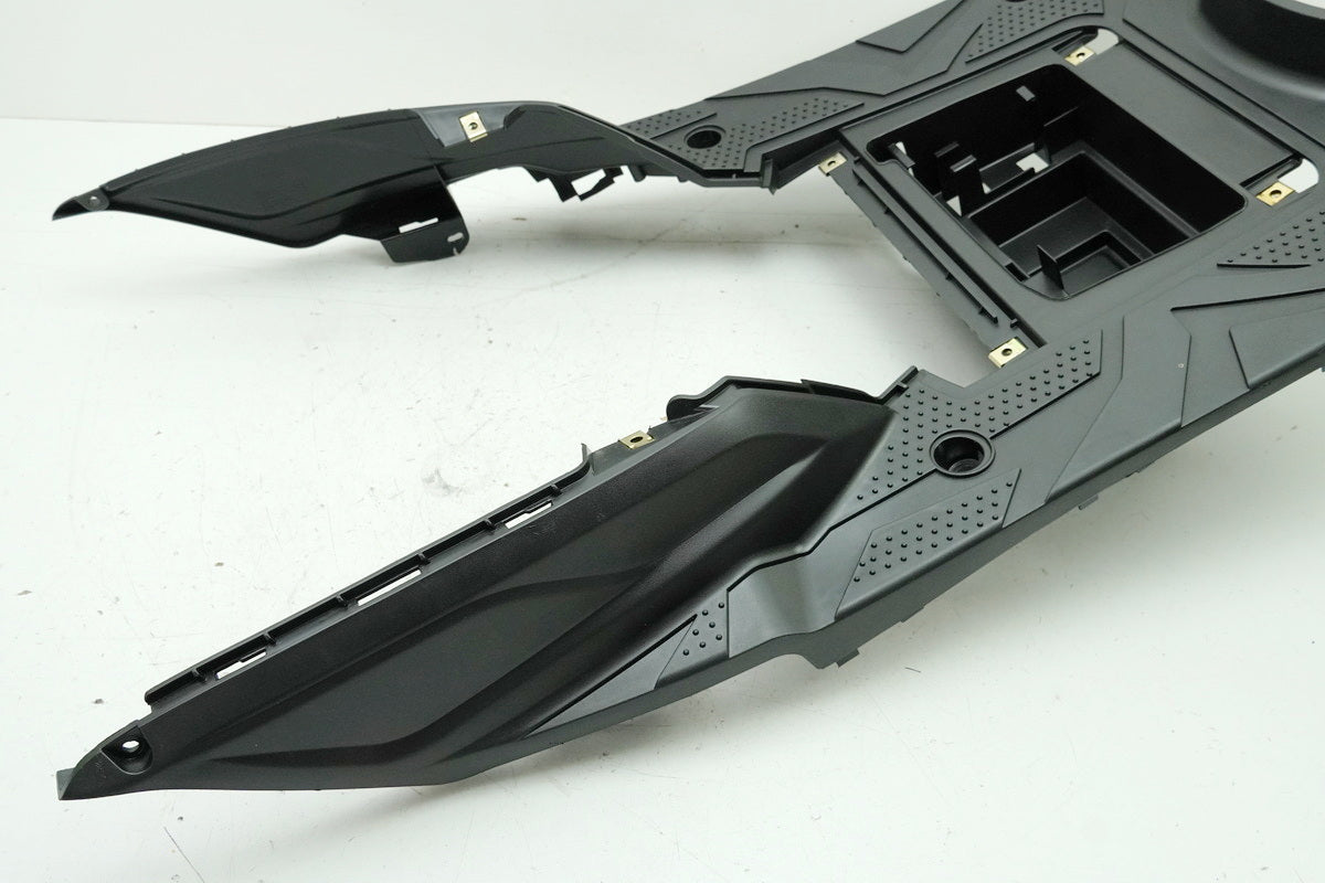 SYM Jet 4 50 AD05W8 Fairing Footwell Footboard Cover ONLY 781 km