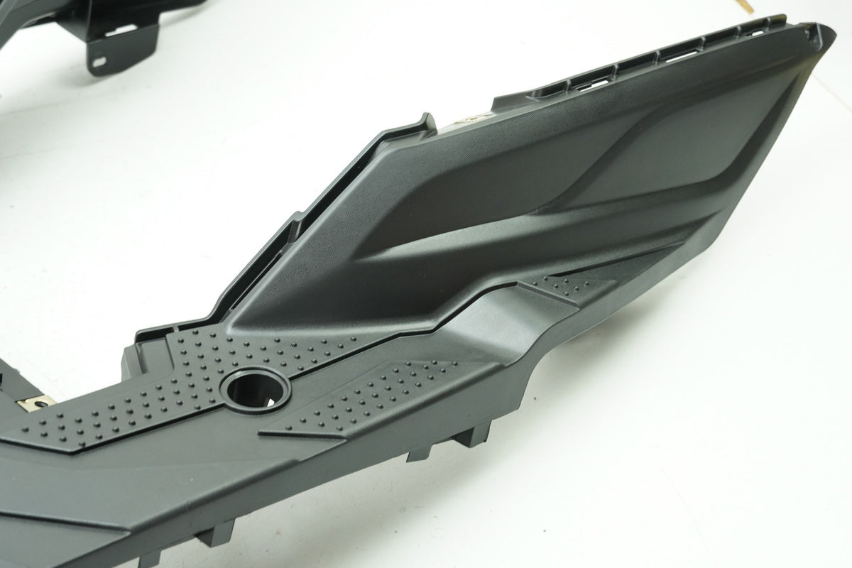 SYM Jet 4 50 AD05W8 Fairing Footwell Footboard Cover ONLY 781 km