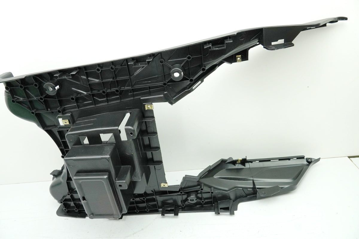 SYM Jet 4 50 AD05W8 Fairing Footwell Footboard Cover ONLY 781 km