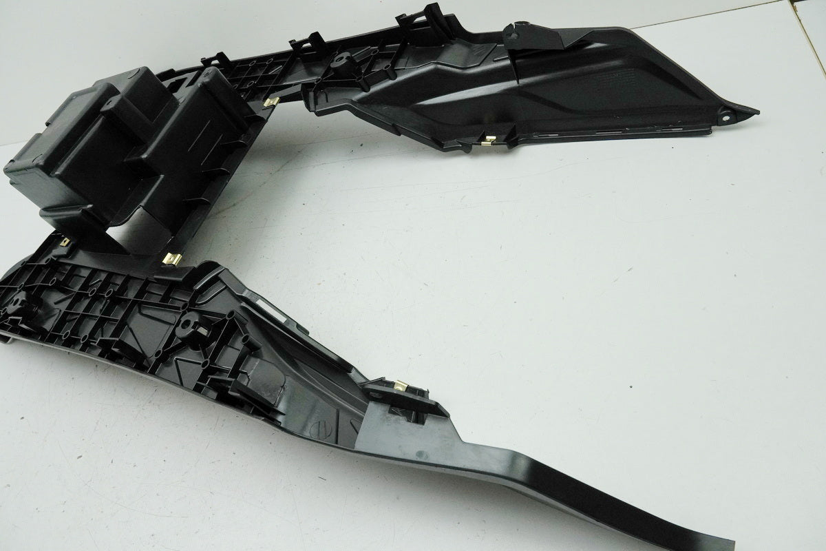 SYM Jet 4 50 AD05W8 Fairing Footwell Footboard Cover ONLY 781 km