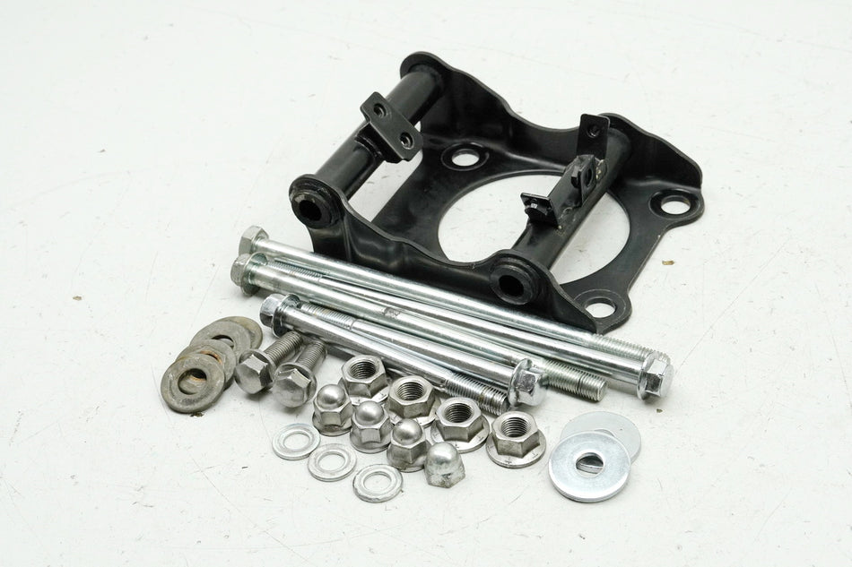 YAMAHA XV 750 4PW VIRAGO Bracket Engine Bolts Axle Engine Mount Support