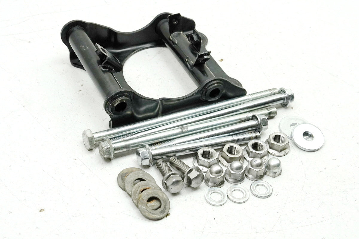 YAMAHA XV 750 4PW VIRAGO Bracket Engine Bolts Axle Engine Mount Support