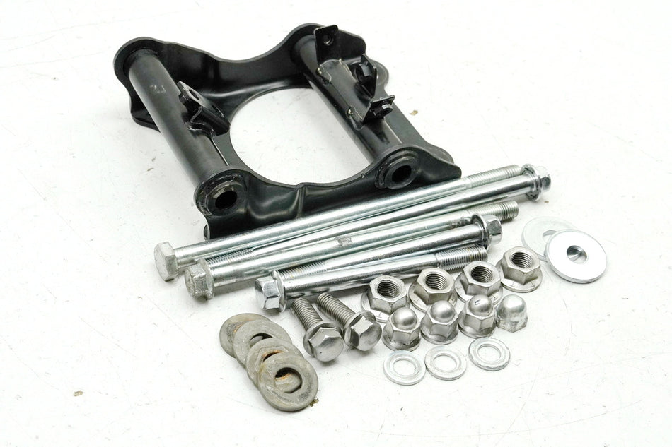 YAMAHA XV 750 4PW VIRAGO Bracket Engine Bolts Axle Engine Mount Support