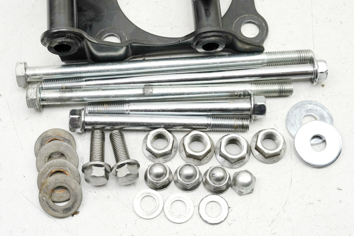 YAMAHA XV 750 4PW VIRAGO Bracket Engine Bolts Axle Engine Mount Support