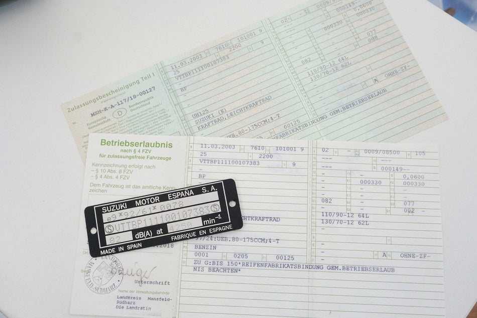 SUZUKI UH 125 BP BURGMAN K2-K6 Placa de identificación para bastidor Permiso de circulación