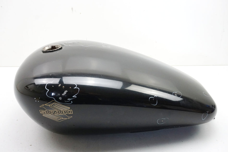 SUZUKI VS 750 VR51A INTRUDER Tank Benzintank Fuel