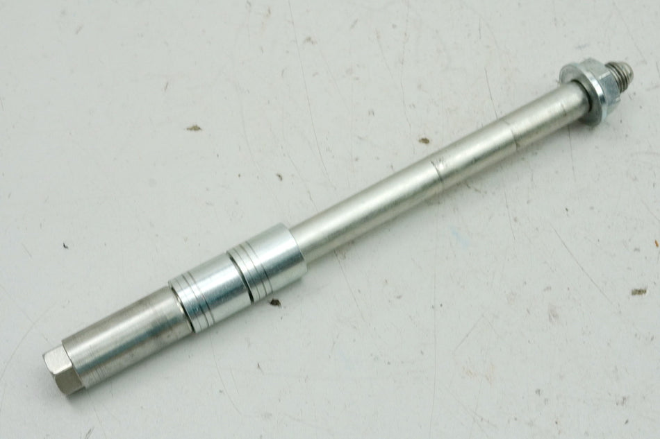 HONDA CB 125 R JC91 Eje delantero Pasador eje Distanciador Tuerca (para llanta horquilla)