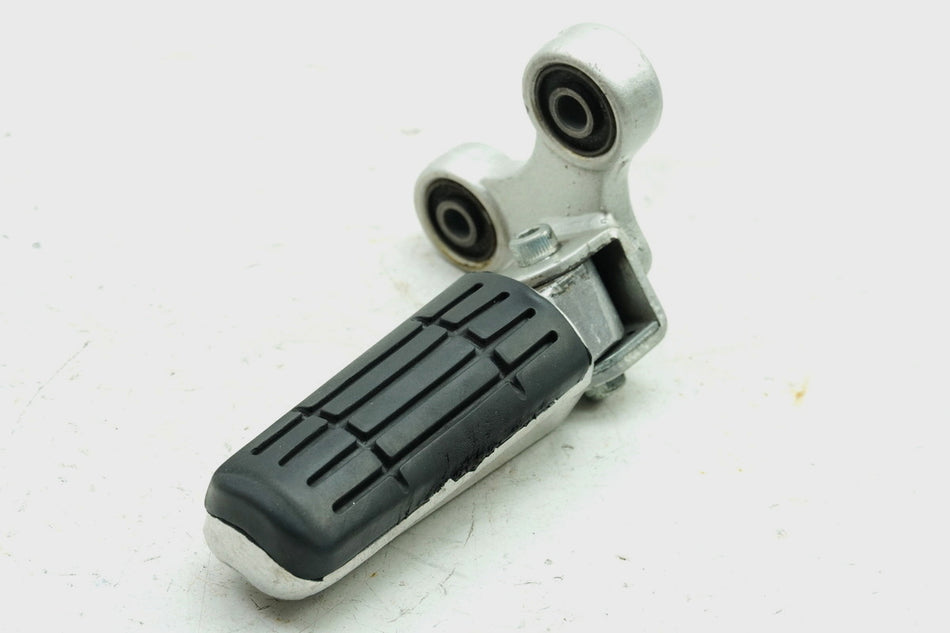 YAMAHA GTS 1000 4BH Passenger Footrest Left Holder Footrest System