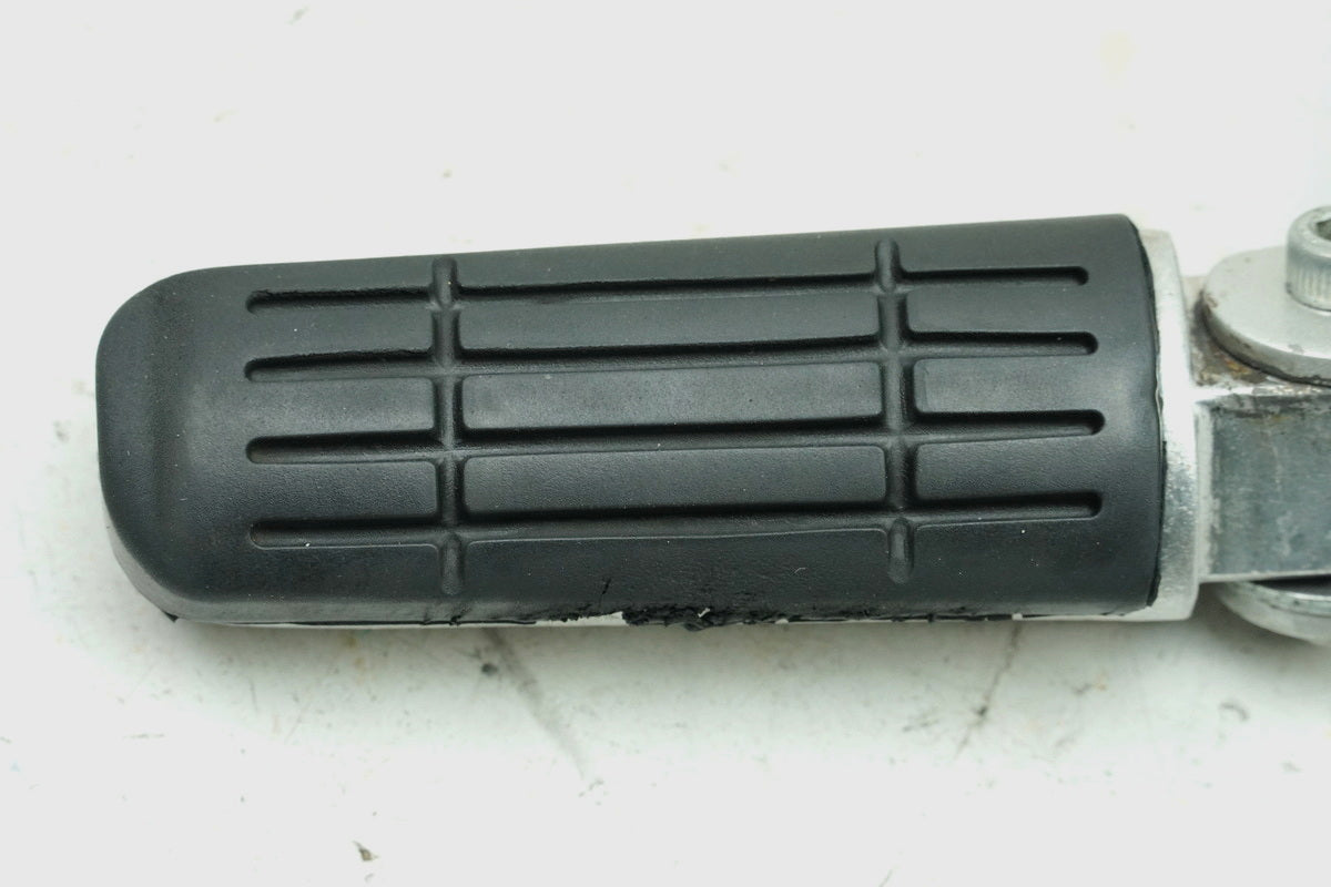 YAMAHA GTS 1000 4BH Passenger Footrest Left Holder Footrest System
