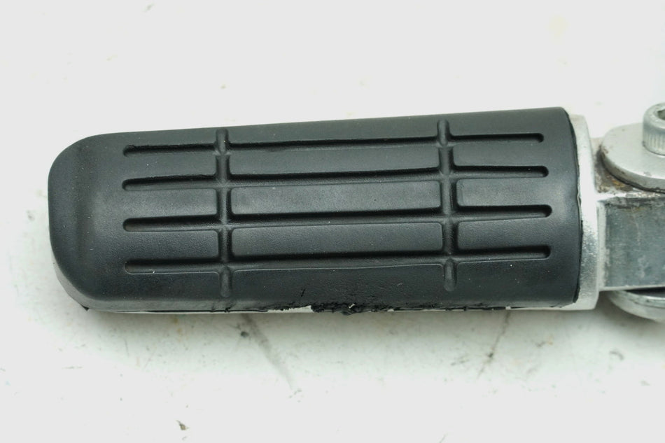 YAMAHA GTS 1000 4BH Passenger Footrest Left Holder Footrest System