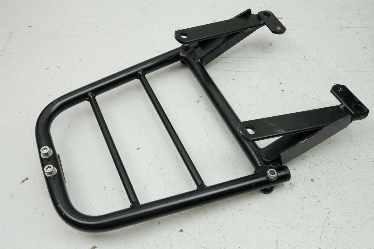 HONDA NTV 650 RC33 REVERE GIVI Trekker 52 Monokey Topcase Lehne Halterung