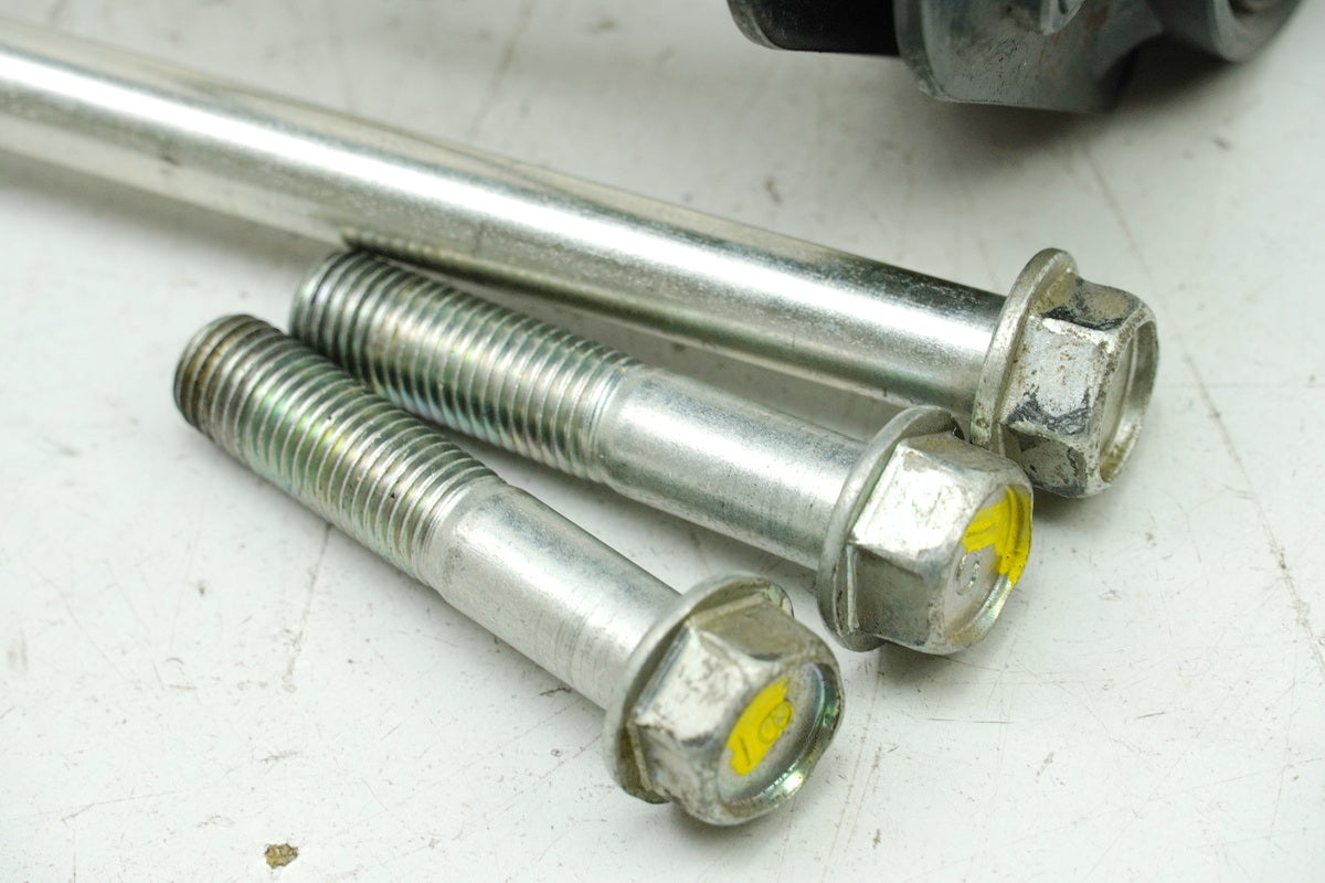 HONDA SH 125 JF23 Soporte de motor Suspensión Escuadra