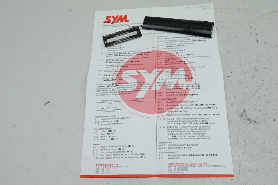 SYM Jet 4 50 AD05W8 Chasis y documento COC Placa de identificación de la pipa de dirección