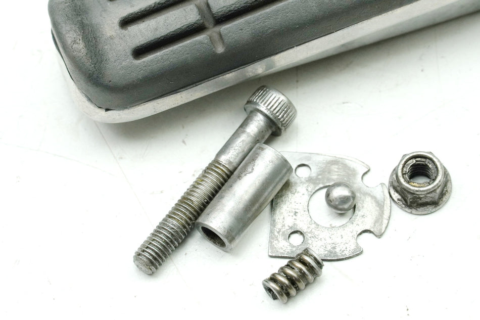 YAMAHA TDM 900 RN08 Rear footpeg pillion left original (for footpeg plate)