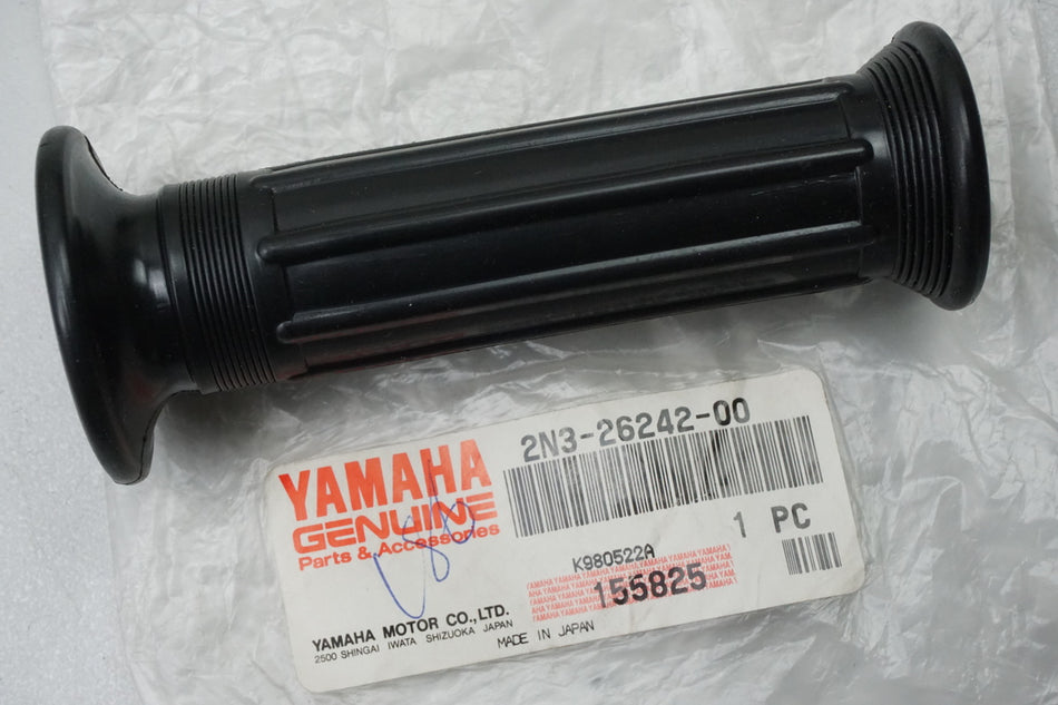 Yamaha Gummi Griff Griffgummi Gasgriff original 2N3-26242-00 DT SR YB YSR - NEU
